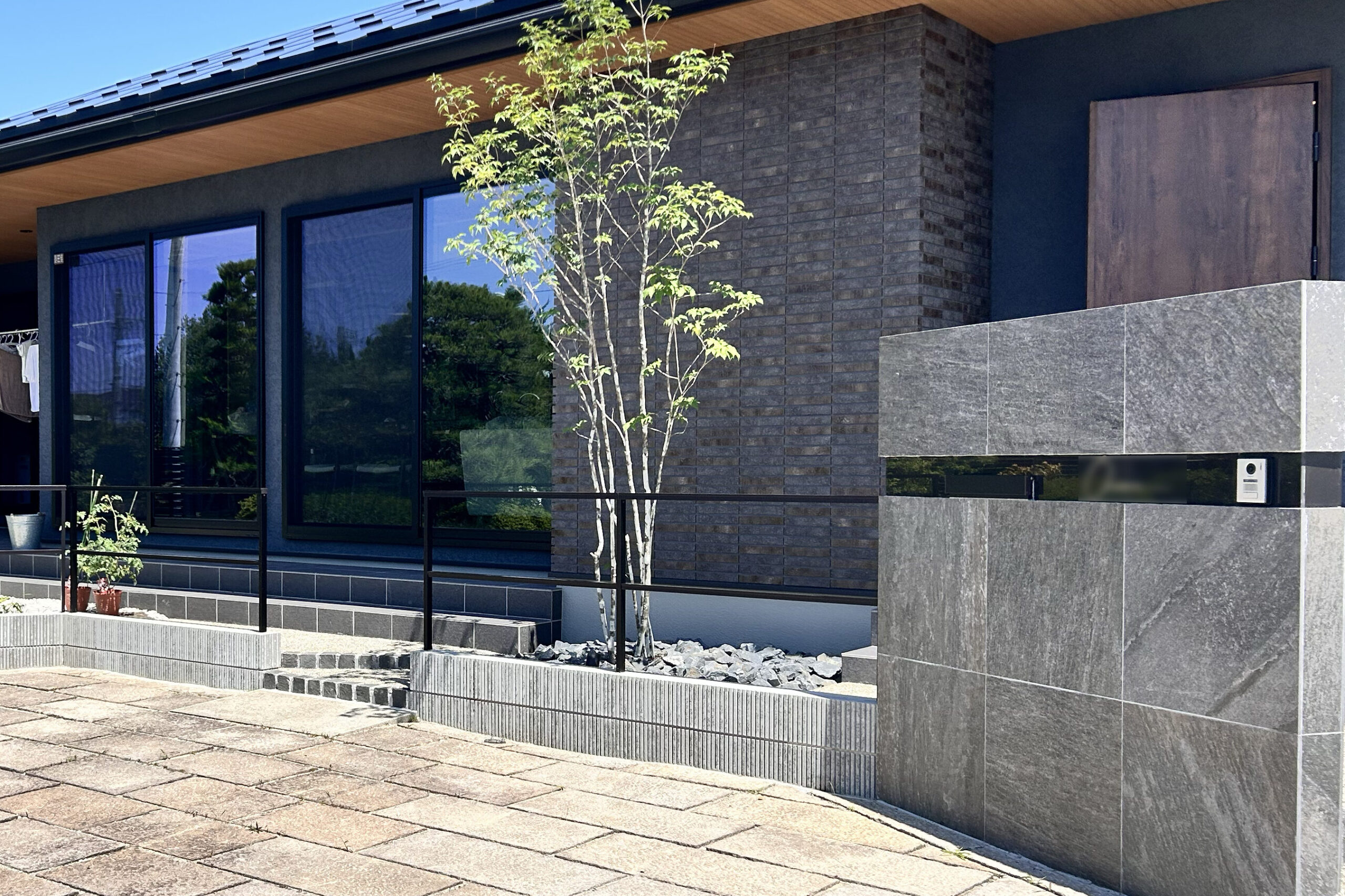 和モダンな外構