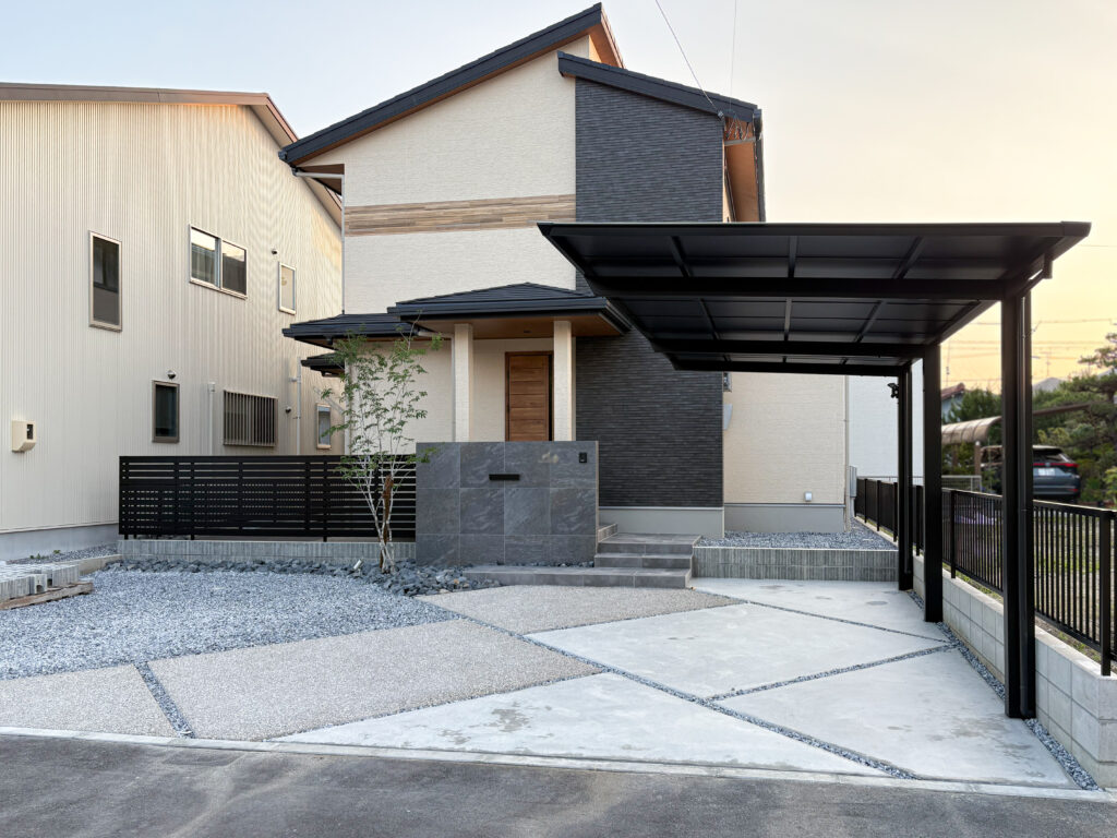 昼間の外構の様子