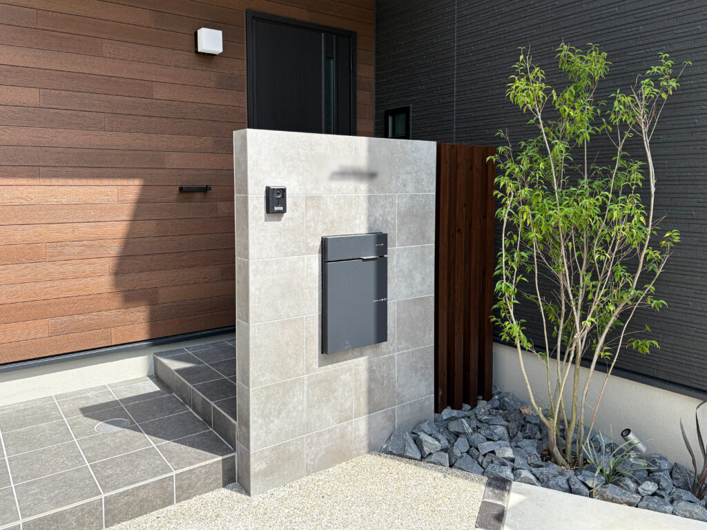 ナチュラルなミニマルデザイン