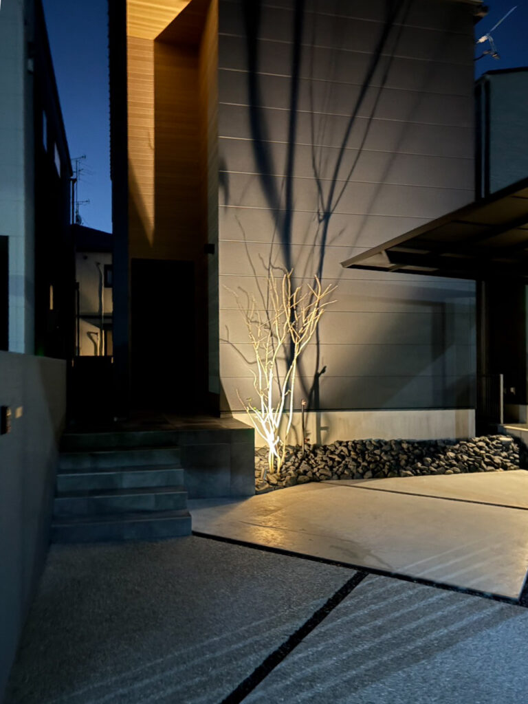 外構の夜景